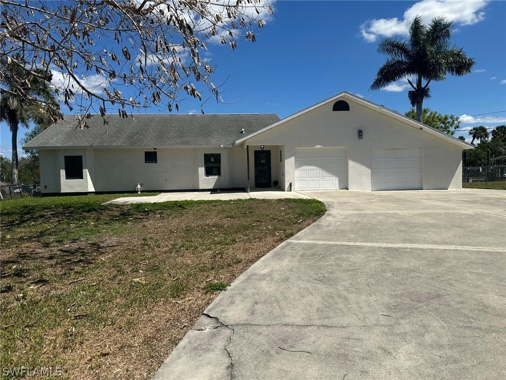 137 Meta St., Fort Myers, FL 33905