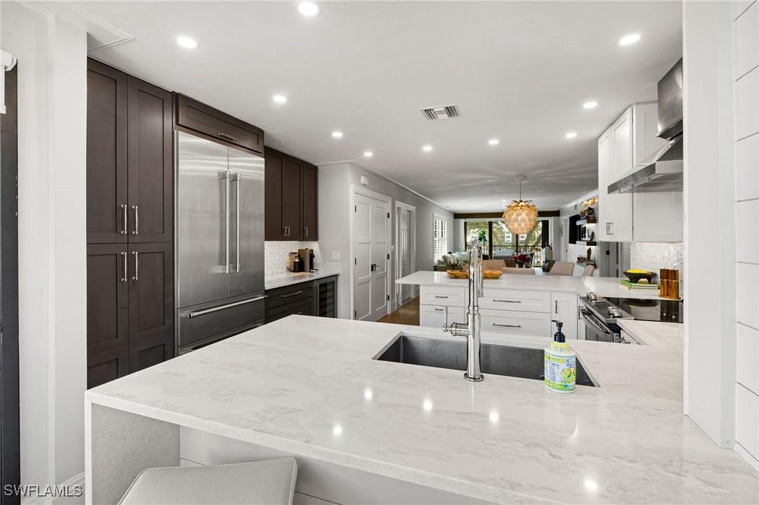 3135 Riviera Dr. #B205, Naples, FL 34103