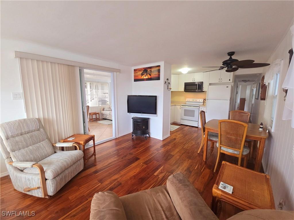 113 Enchanting Blvd. #E-113, Naples, FL 34112