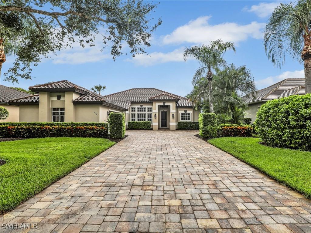8983 Mustang Island Cir., Naples, FL 34113