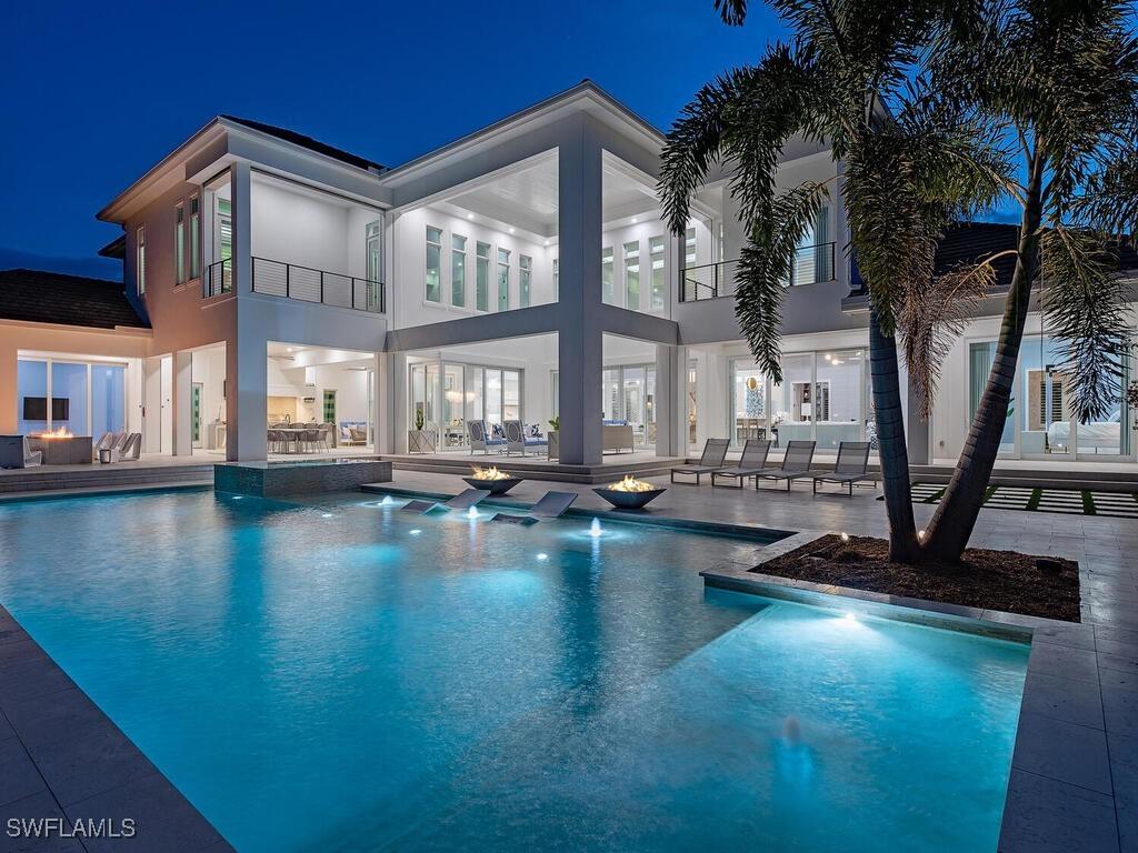 188 West St., Naples, FL 34108