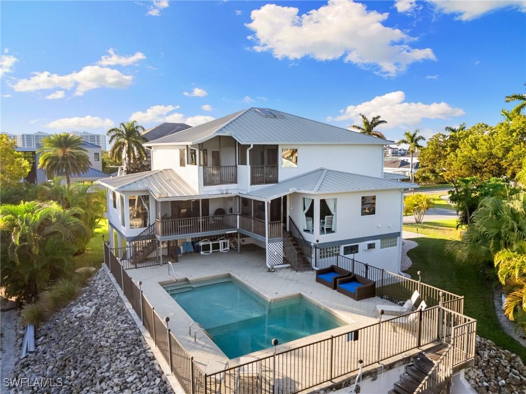 821 Palm St., Marco Island, FL 34145