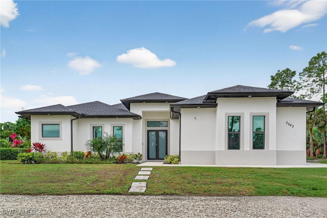 2642 10th Ave., Naples, FL 34120