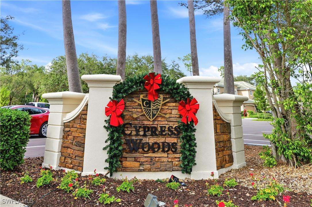 2910 Cypress Trace Cir. #102, Naples, FL 34119