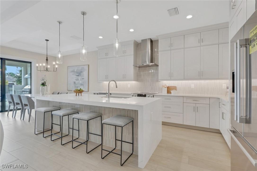 756 108th Ave., Naples, FL 34108