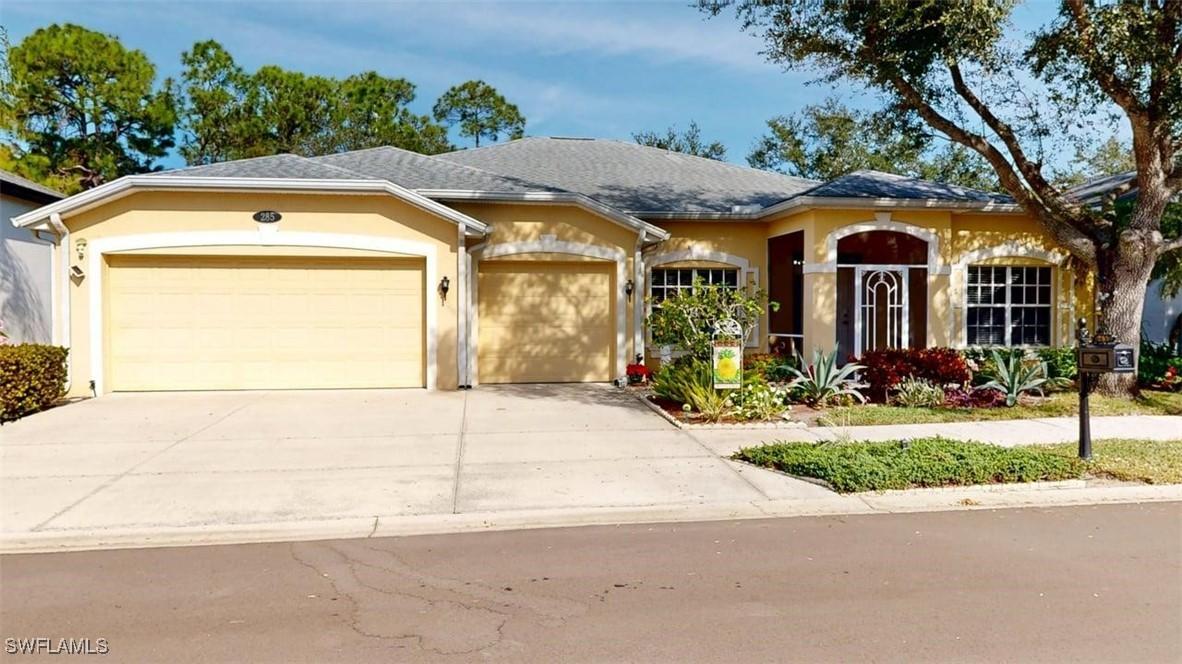 285 Spider Lily Ln., Naples, FL 34119