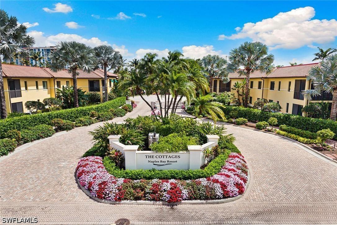 1015 Sandpiper St. #D105, Naples, FL 34102