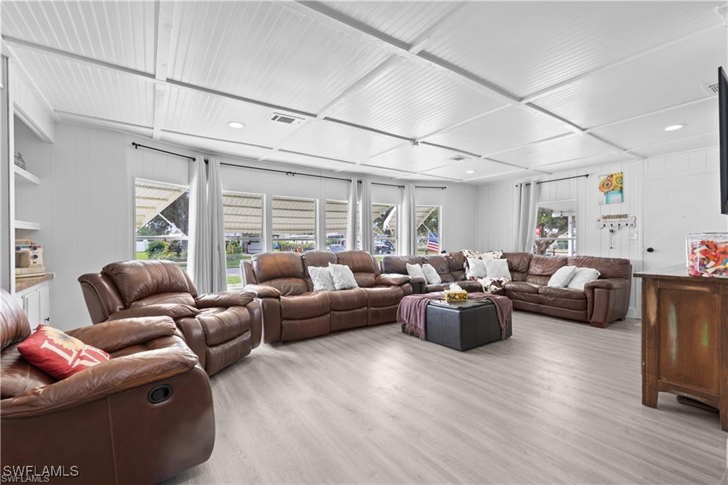 23 Derhenson Dr., Naples, FL 34114