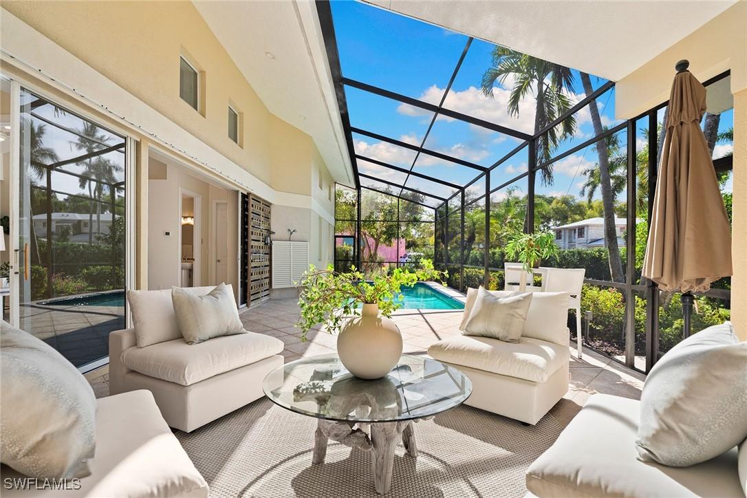 416 3rd Ave., Naples, FL 34102