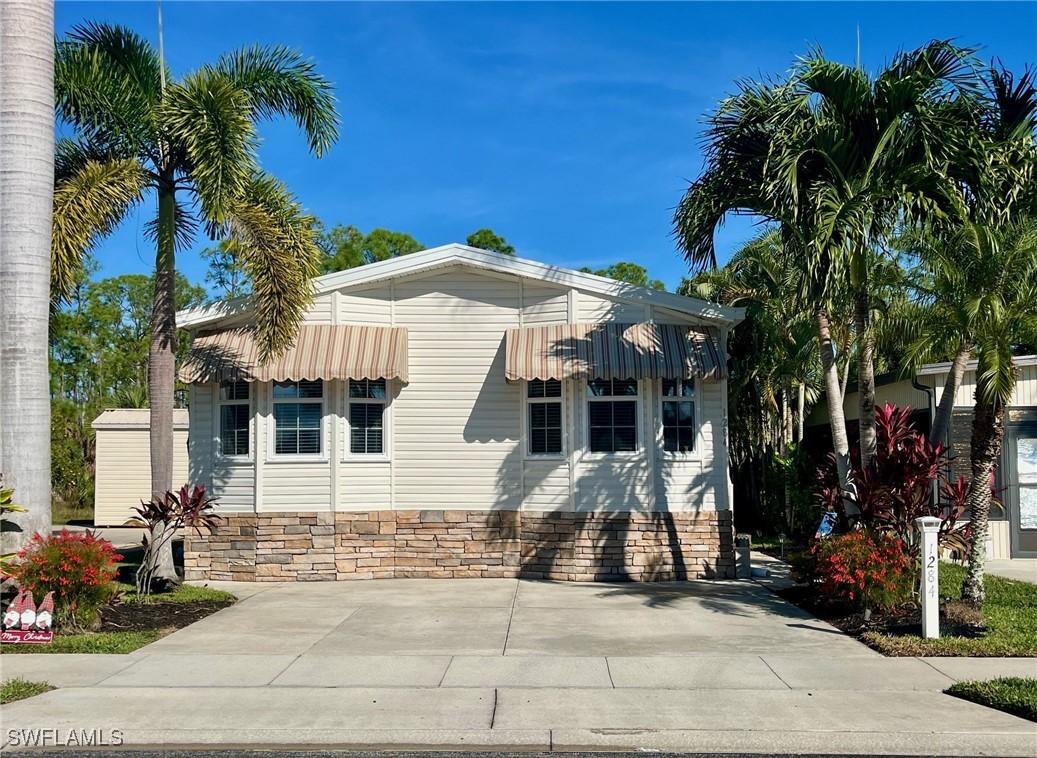 1284 Diamond Lake Cir., Naples, FL 34114