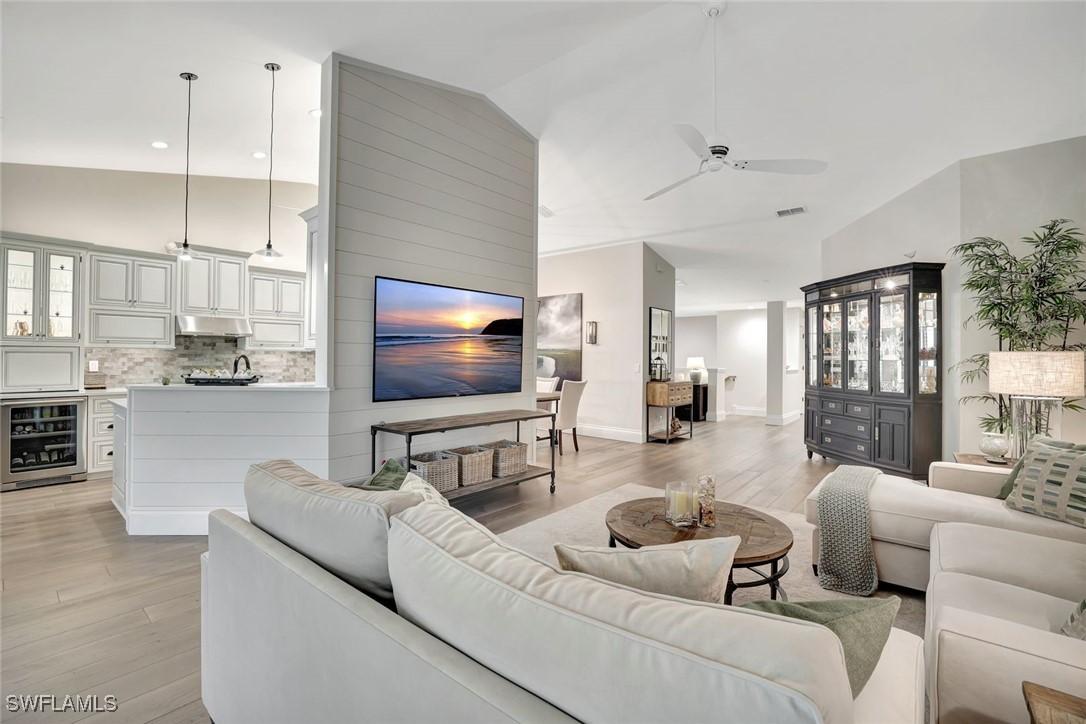 2540 Talon Ct. #504, Naples, FL 34105