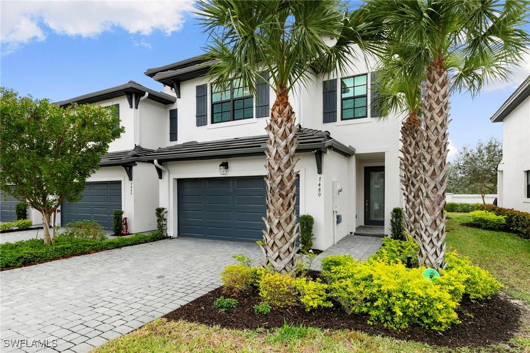7480 Rockefeller Dr., Naples, FL 34119