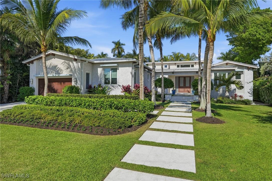 185 North Lake Dr., Naples, FL 34102