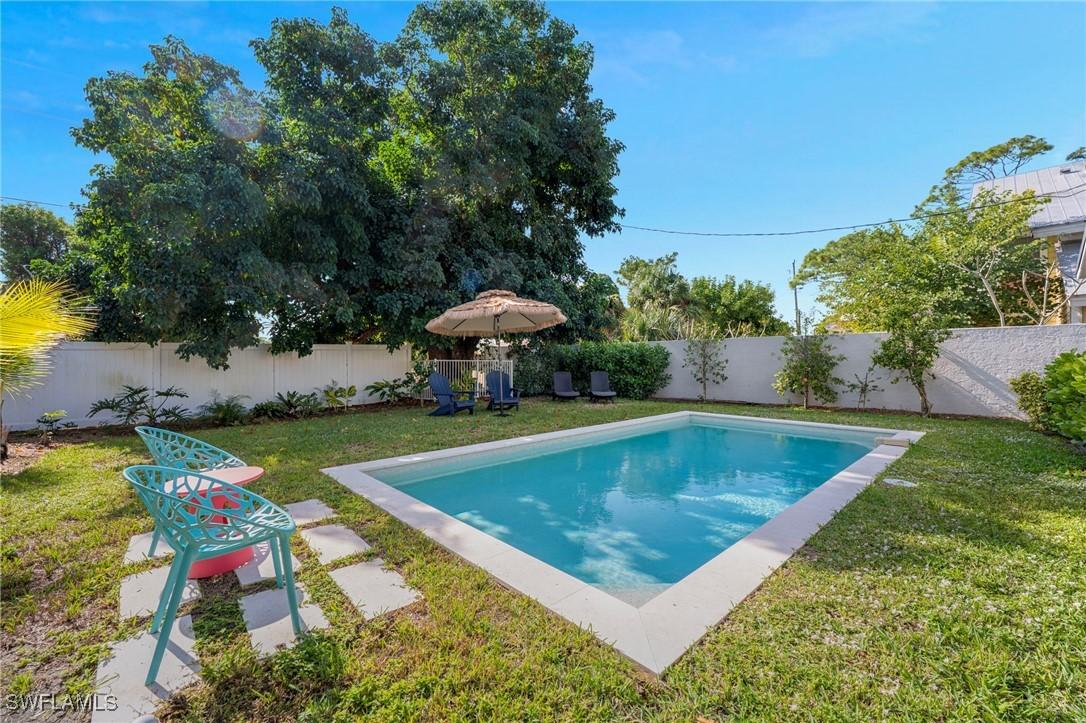 712 110th Ave., Naples, FL 34108