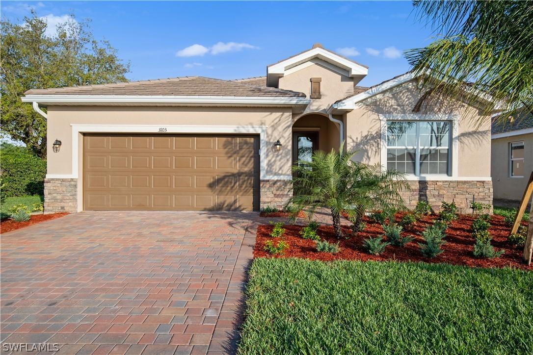 3111 Weston Manor Dr., Alva, FL 33920