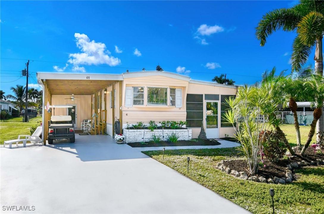 41 Sonderhen Dr., Naples, FL 34114