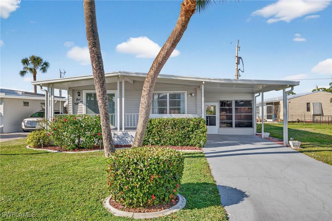 115 Overland Tr., North Fort Myers, FL 33917