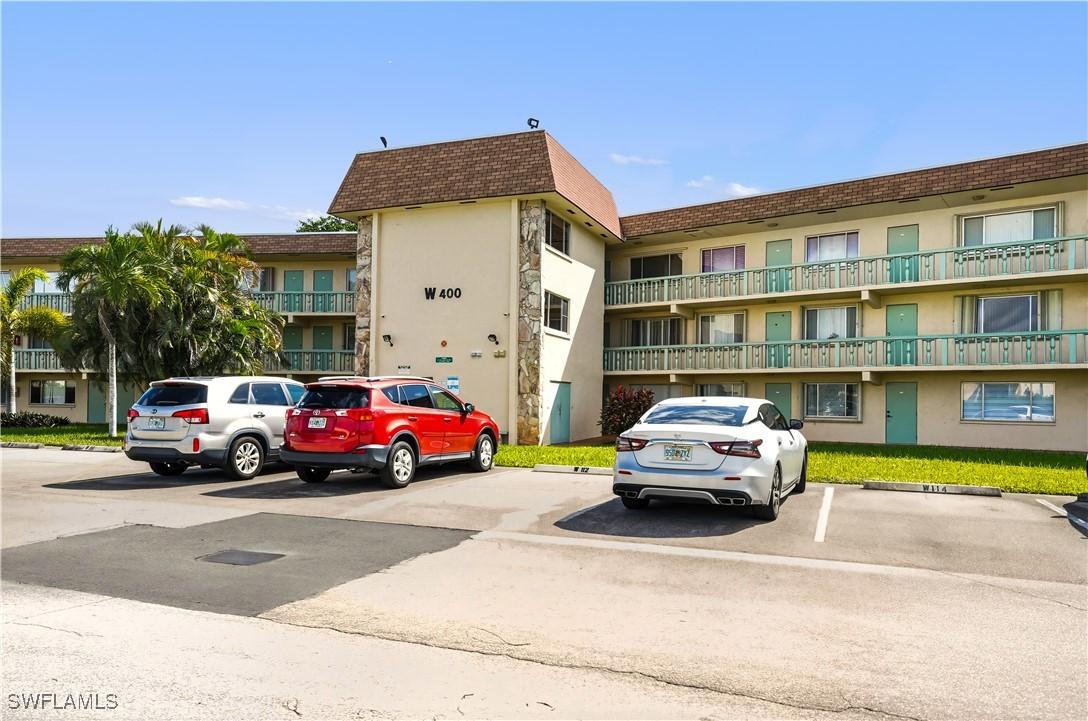 400 Village Green Cir. #205, Palm Springs, FL 33461