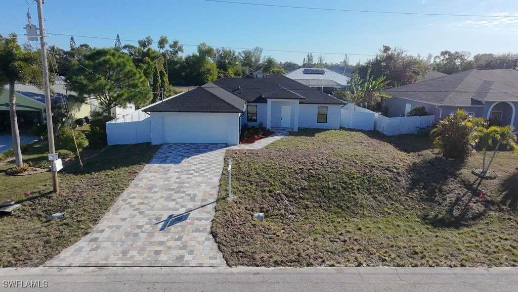1213 NW 22nd Pl., Cape Coral, FL 33993