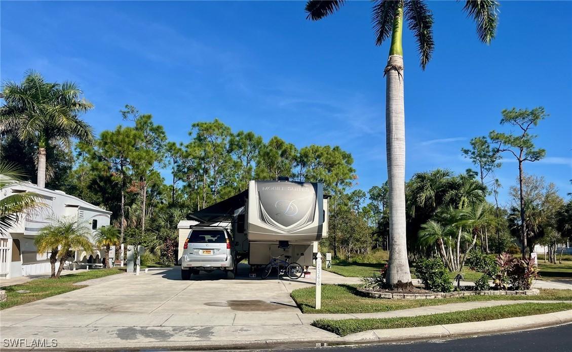 1348 Diamond Lake Cir., Naples, FL 34114