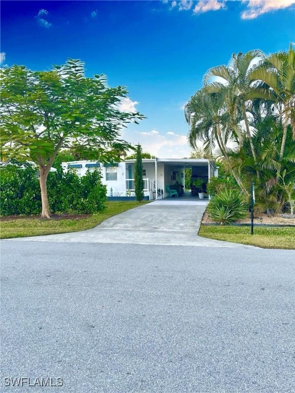 33 Henderson Dr., Naples, FL 34114