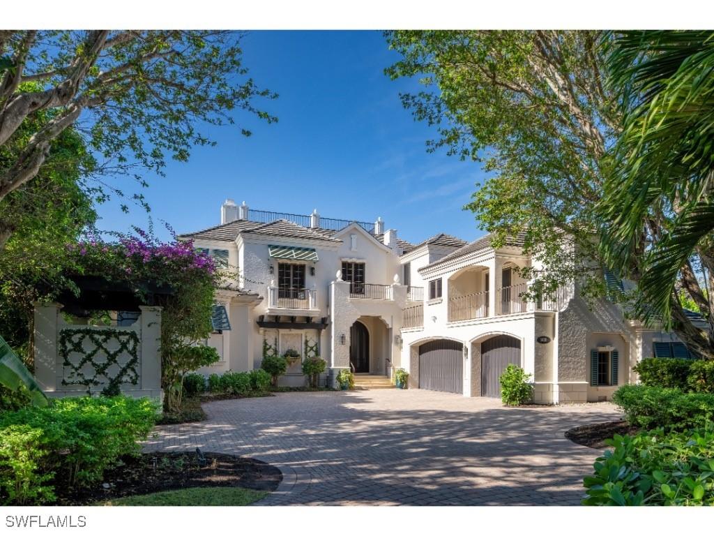 3430 Gin Ln., Naples, FL 34102