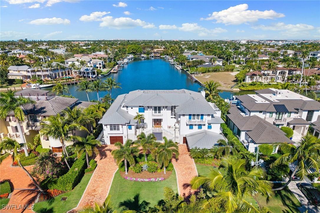 481 21st Ave., Naples, FL 34102