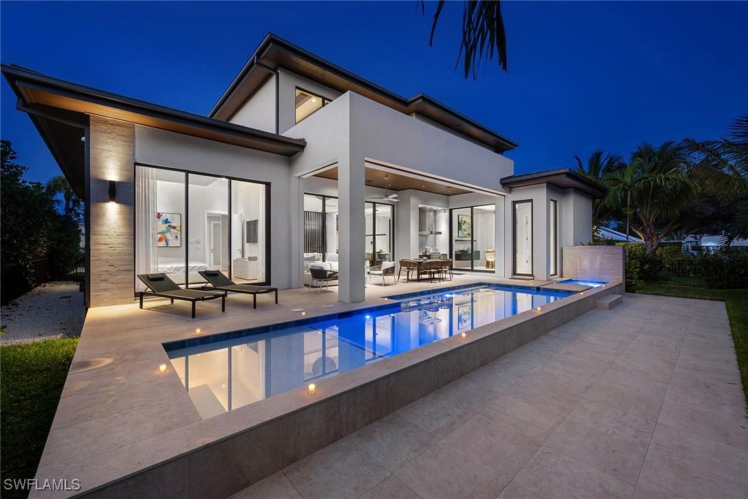 788 7th Ave., Naples, FL 34102