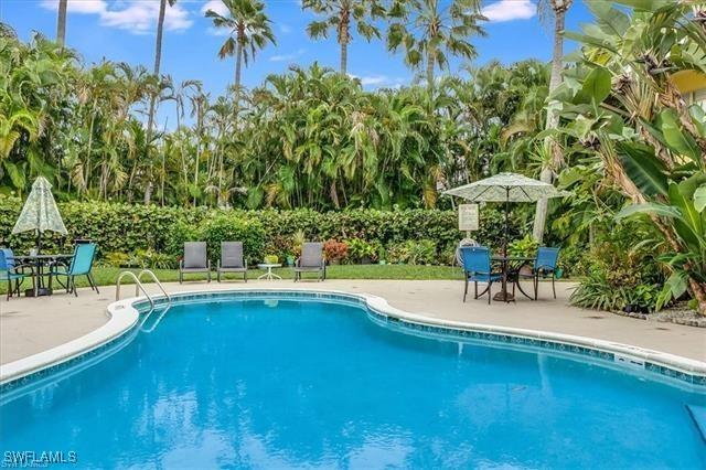 4290 Gulfstream Dr. #4, Naples, FL 34112