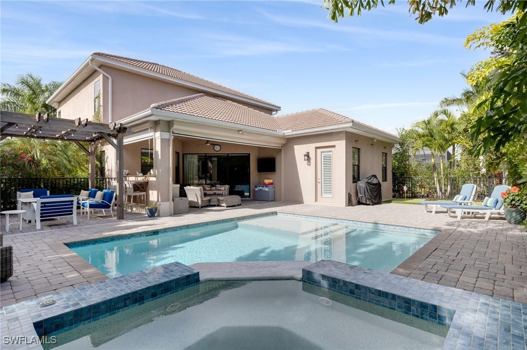 1626 Serrano Cir., Naples, FL 34105