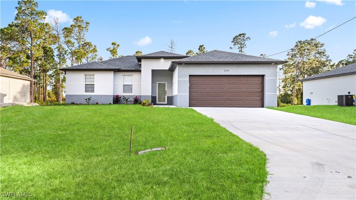 915 Mayfield Ave., Lehigh Acres, FL 33974