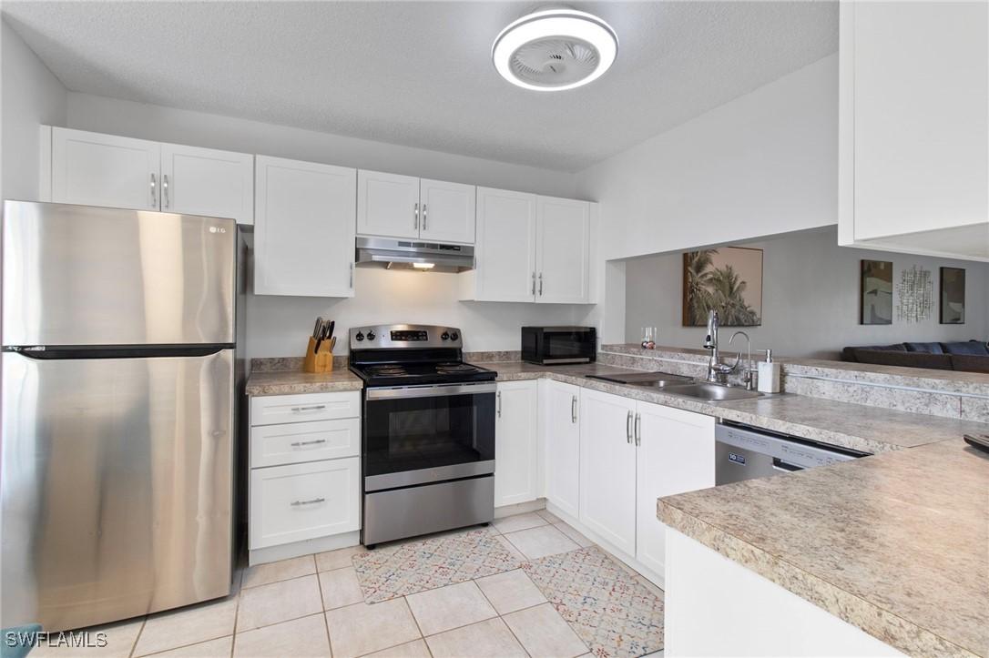 3705 Amberly Cir. #F102, Naples, FL 34112