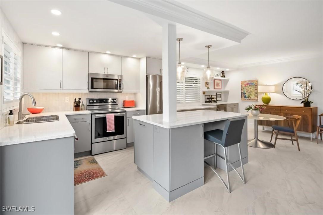 3000 Gulf Shore Blvd. #106, Naples, FL 34103