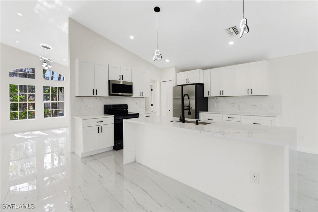 4520 SW 22nd Ave., Cape Coral, FL 33914