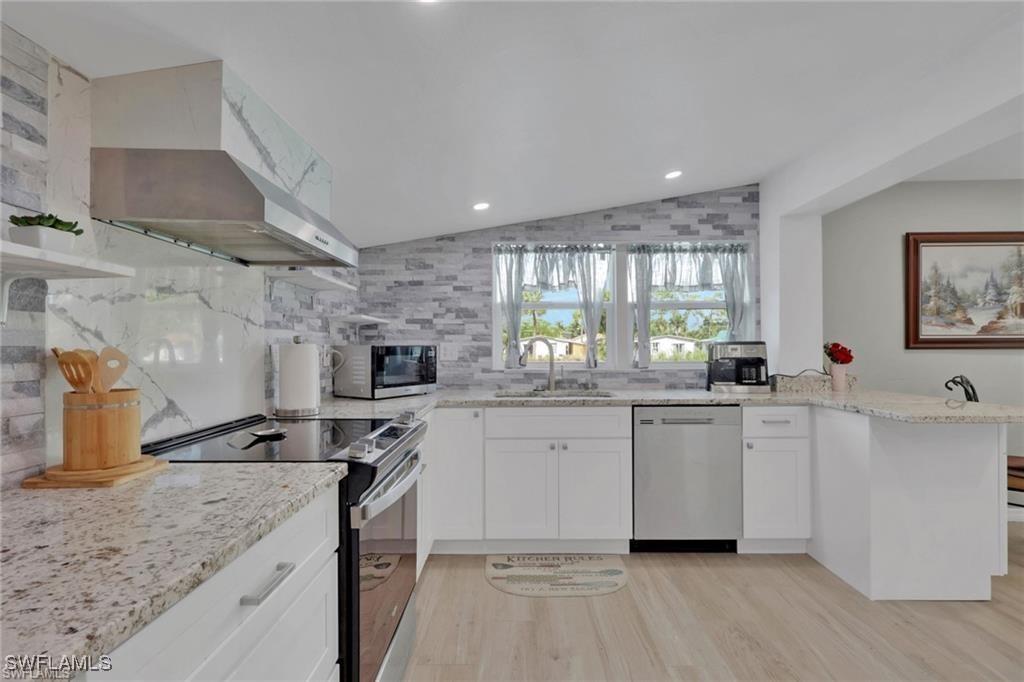 829 107th Ave., Naples, FL 34108