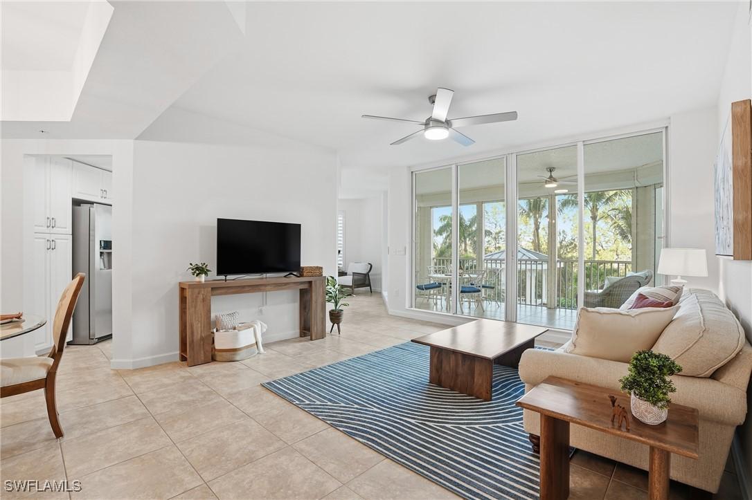 325 Dunes Blvd. #205, Naples, FL 34110