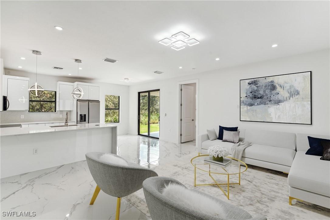 1136 Chiefland St., Lehigh Acres, FL 33974