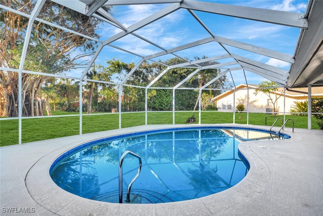 307 Country Club Dr., Naples, FL 34110