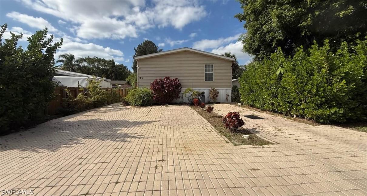 93 Isle Of Saint, Naples, FL 34114