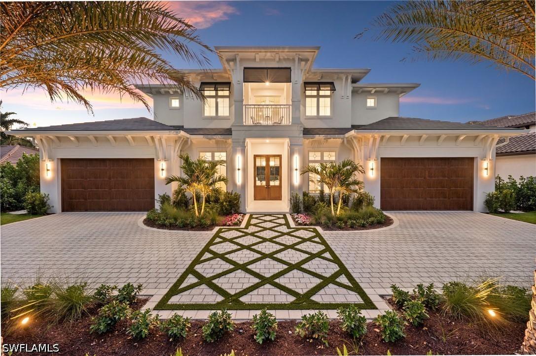 809 Wedge Dr., Naples, FL 34103