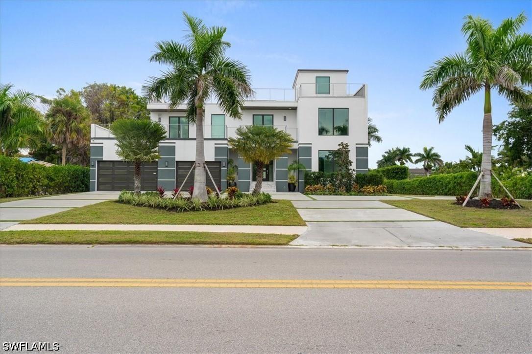 3800 Crayton Rd., Naples, FL 34103