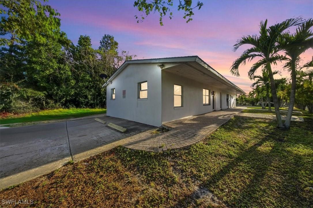 2463 Washington Ave., Naples, FL 34112