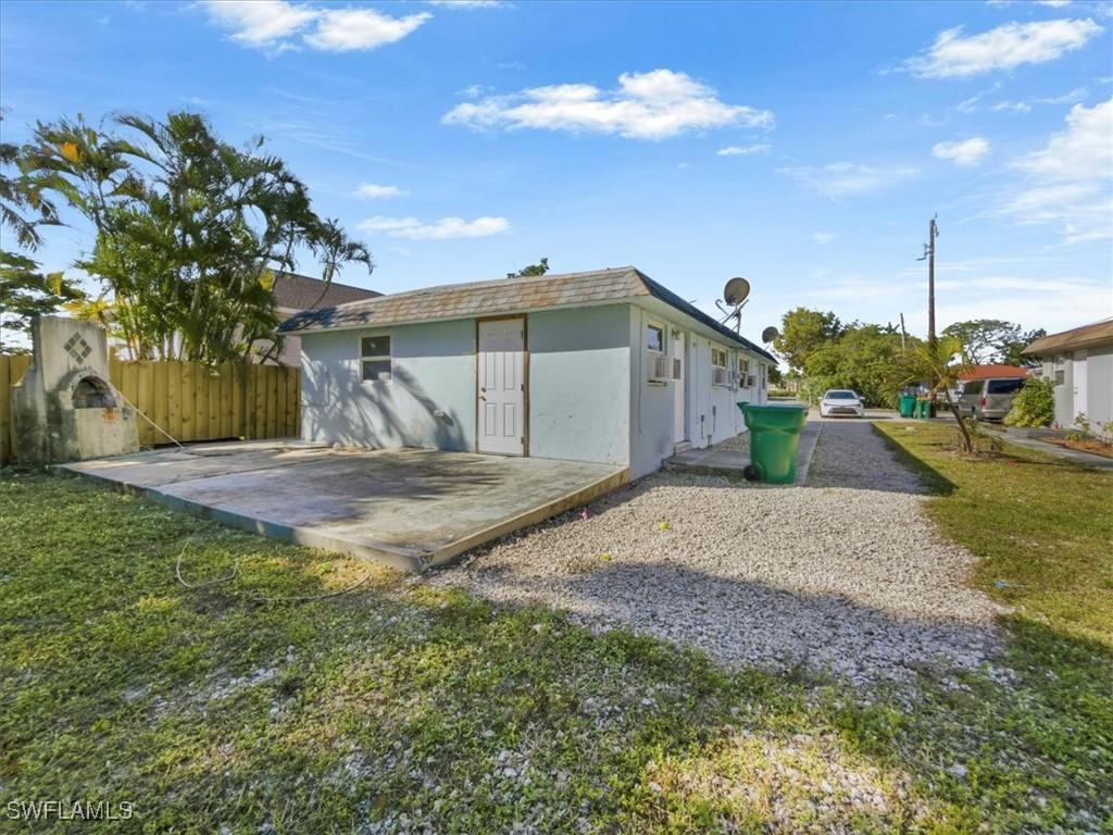 2495 Bayside St., Naples, FL