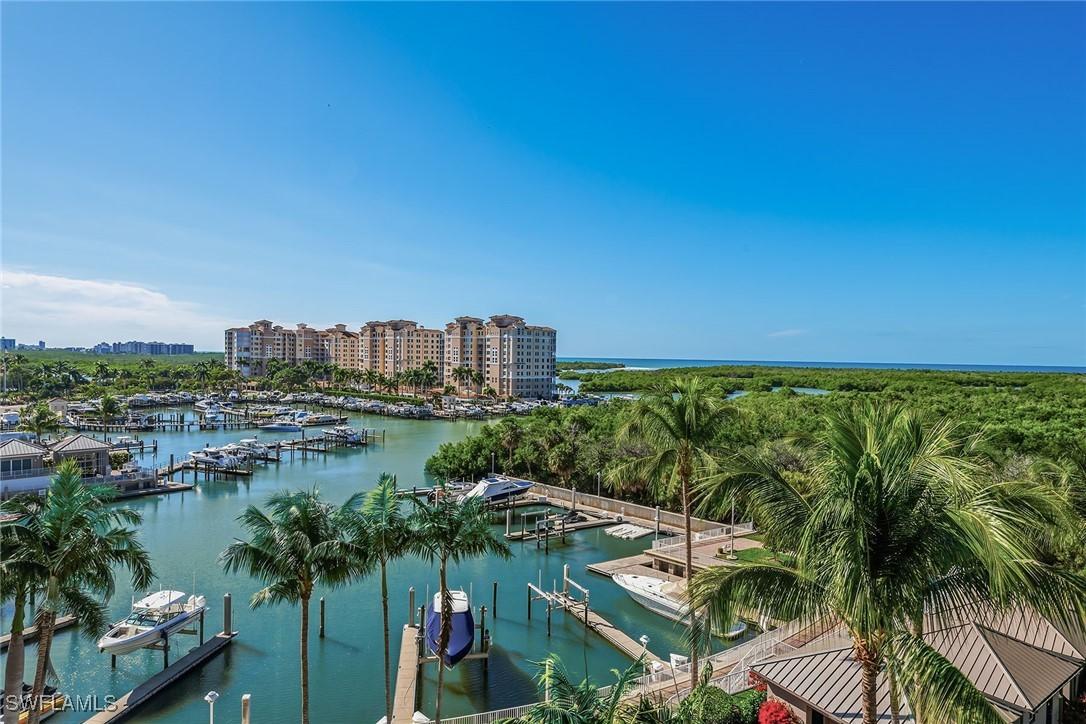 13675 Vanderbilt Dr. #707, Naples, FL 34110