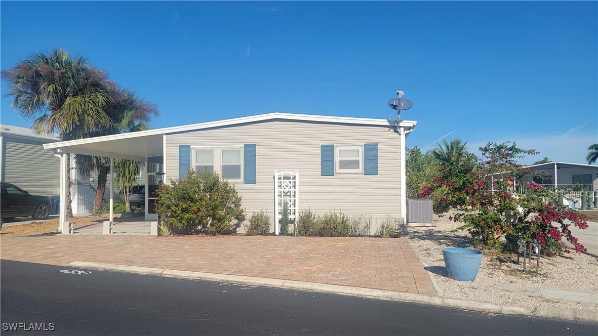 4680 Lahaina Ln., Bonita Springs, FL 34134