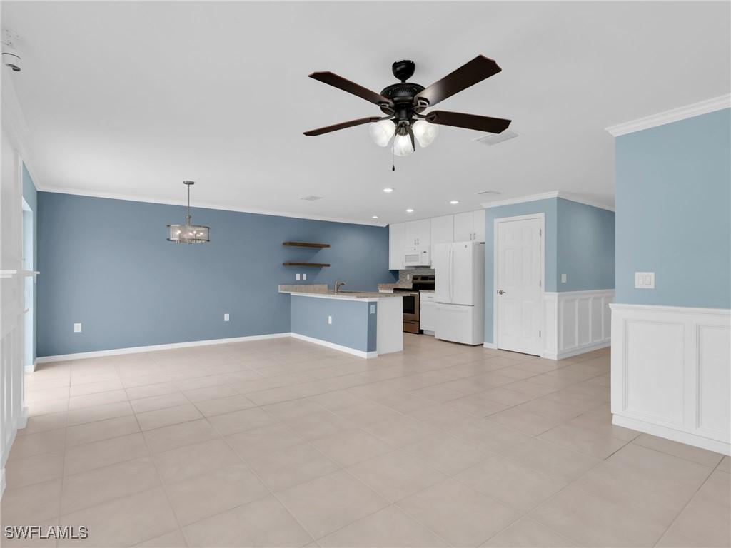 731 Hadley Pl., Naples, FL 34104