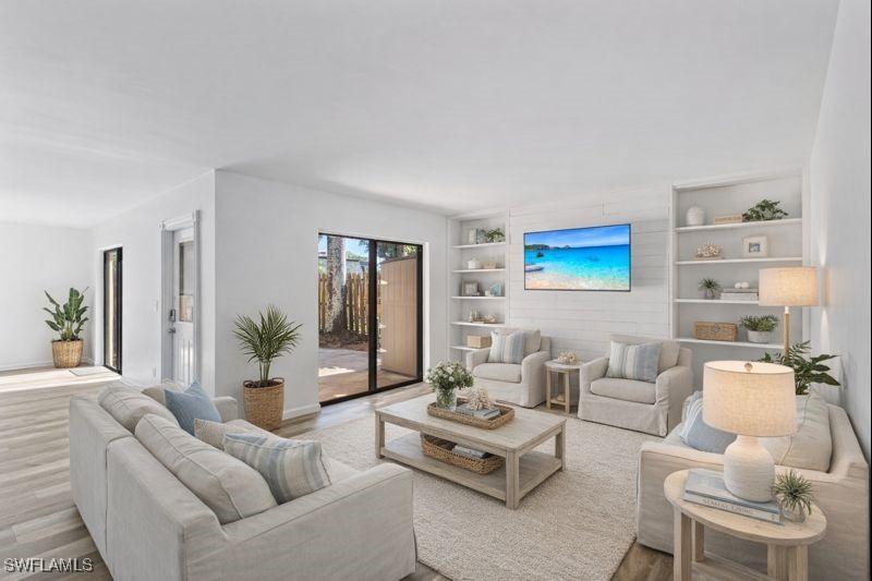 4001 Sandlewood Ln. #4, Fort Myers, FL 33907