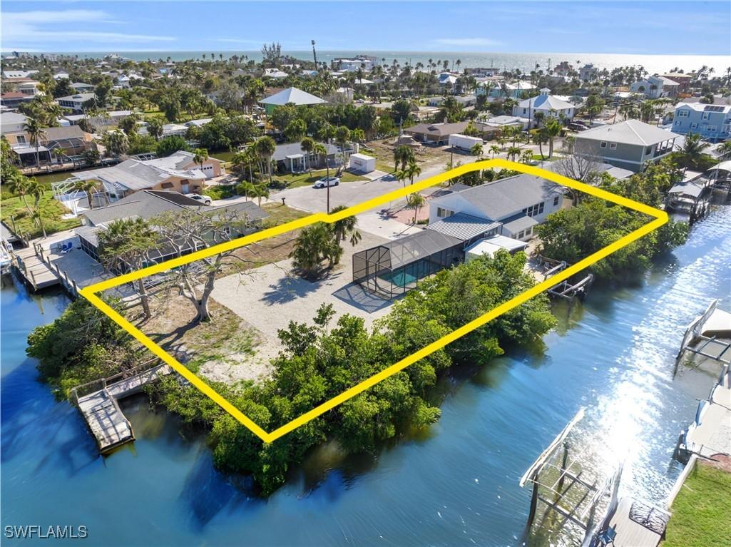 351 Jefferson Ct., Fort Myers Beach, FL 33931