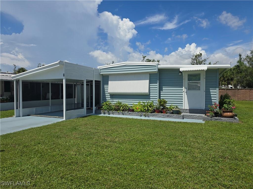 9 Moonstone Cir. #M9, Naples, FL 34112