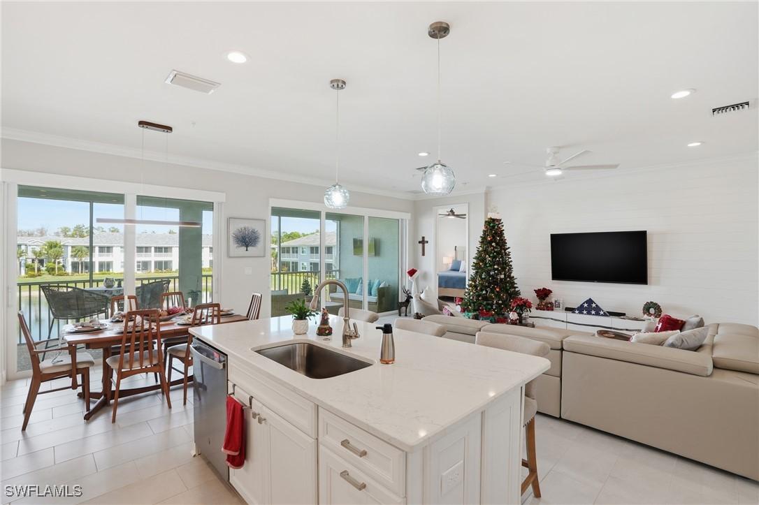 2647 Seychelles Cir. #2206, Naples, FL 34112